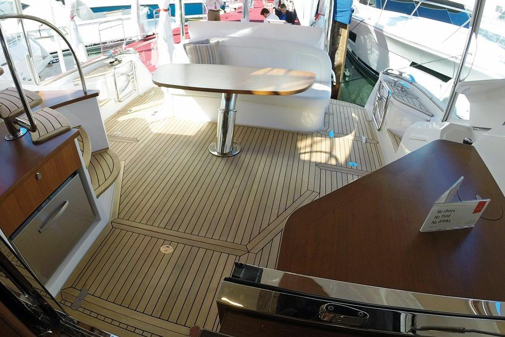 2015 Belize 54 Day Bridge — Cockpit