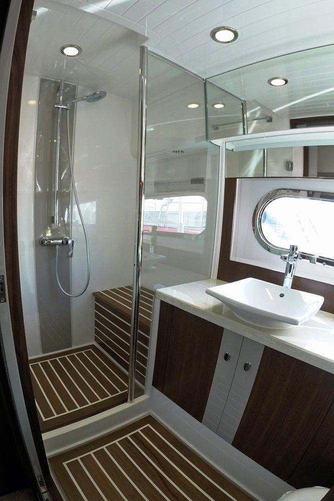 2015 Belize 54 Day Bridge — Master Stateroom Shower