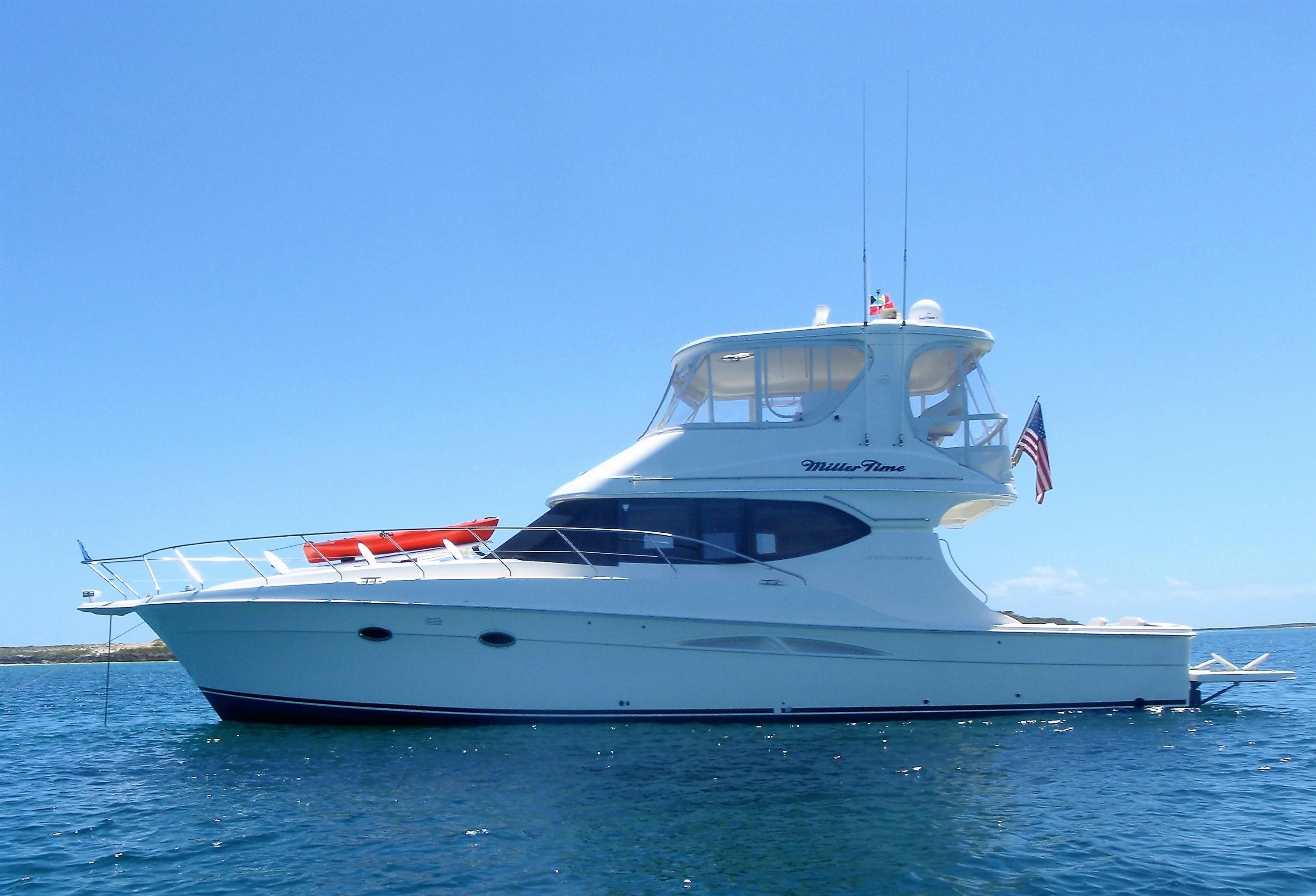 48 Silverton Convertible 2004 | HMY Yachts