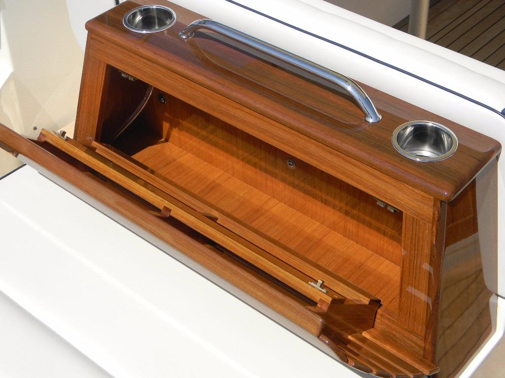 2013 Hunt Yachts Harrier 29 — Seat Back Storage