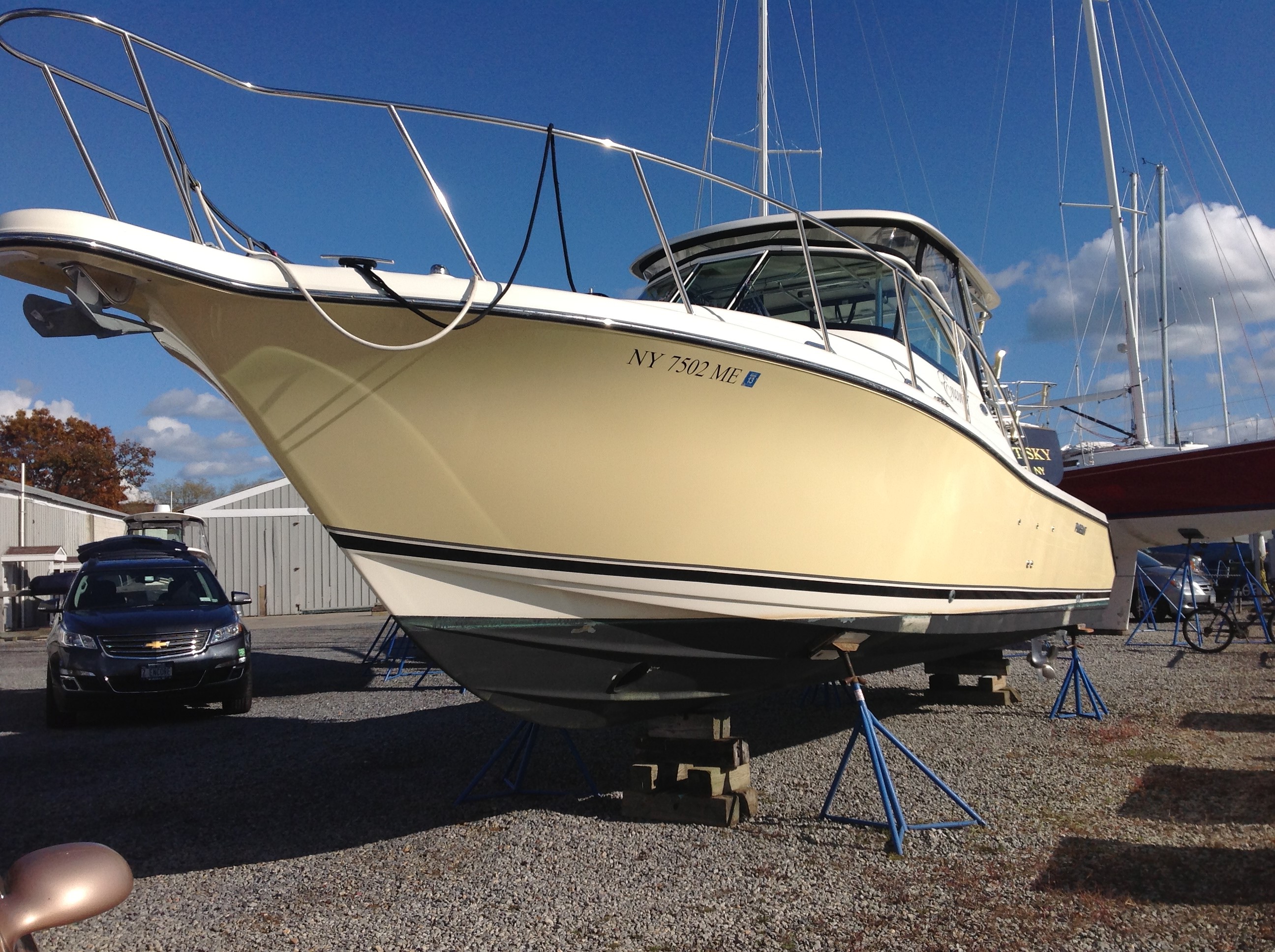 Yacht for Sale 33 Pursuit Yachts Greenport, NY Denison Yacht Sales