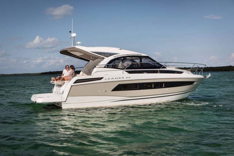 35 Jeanneau Leader 33 2018 | HMY Yachts