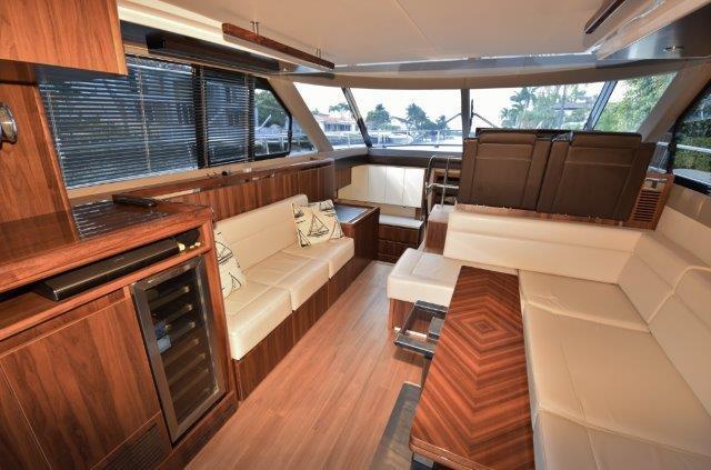 2013 Sealine F45 F49 — Salon