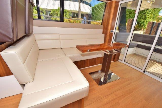 2013 Sealine F45 F49 — Salon