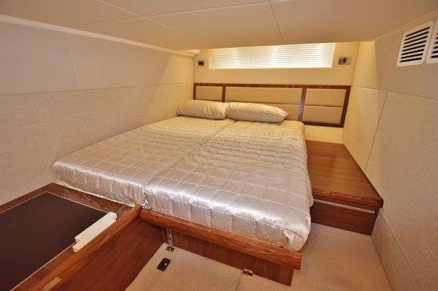 2013 Sealine F45 F49 — Guest Cabin