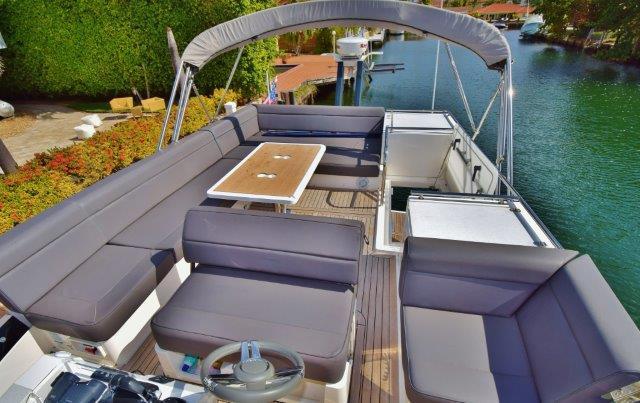 2013 Sealine F45 F49 — Flybridge