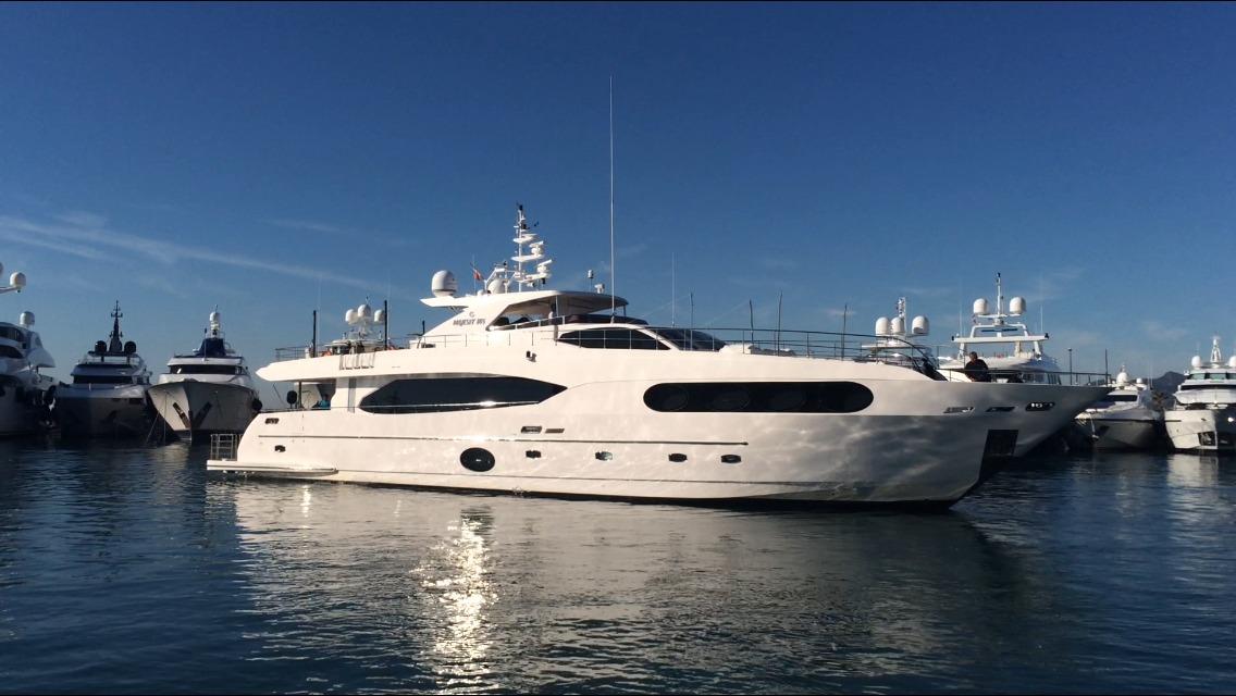 2015 Majesty Yachts Majesty 105