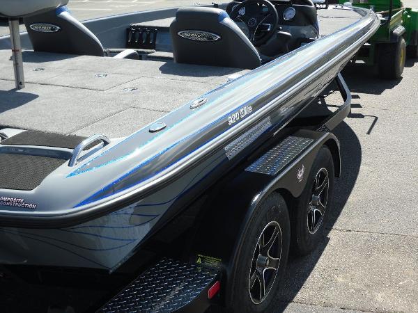 2020 Phoenix boat for sale, model of the boat is 920 Elite & Image # 4 of 37