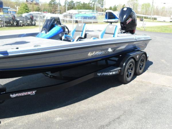 2020 Phoenix boat for sale, model of the boat is 920 Elite & Image # 11 of 37