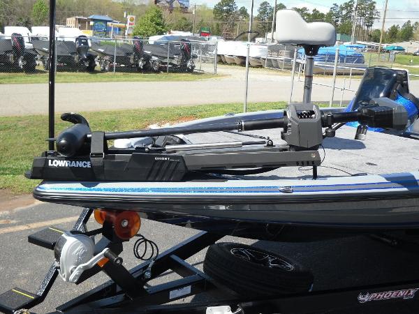 2020 Phoenix boat for sale, model of the boat is 920 Elite & Image # 30 of 37