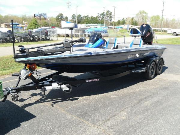2020 Phoenix boat for sale, model of the boat is 920 Elite & Image # 32 of 37