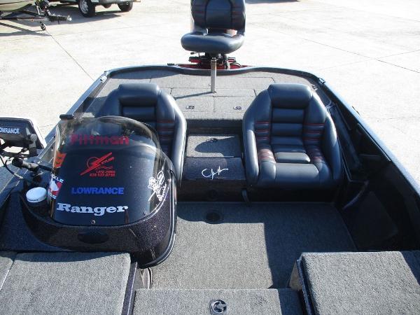 1999 Ranger Boats boat for sale, model of the boat is 518 DVX & Image # 5 of 6