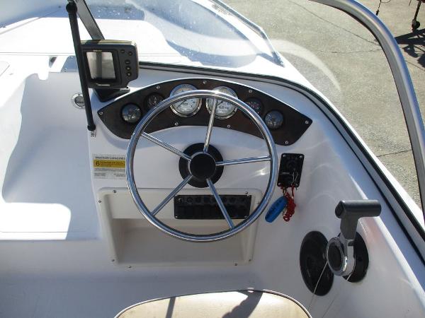 1999 Sea Pro boat for sale, model of the boat is 175 Fish & Ski & Image # 4 of 5