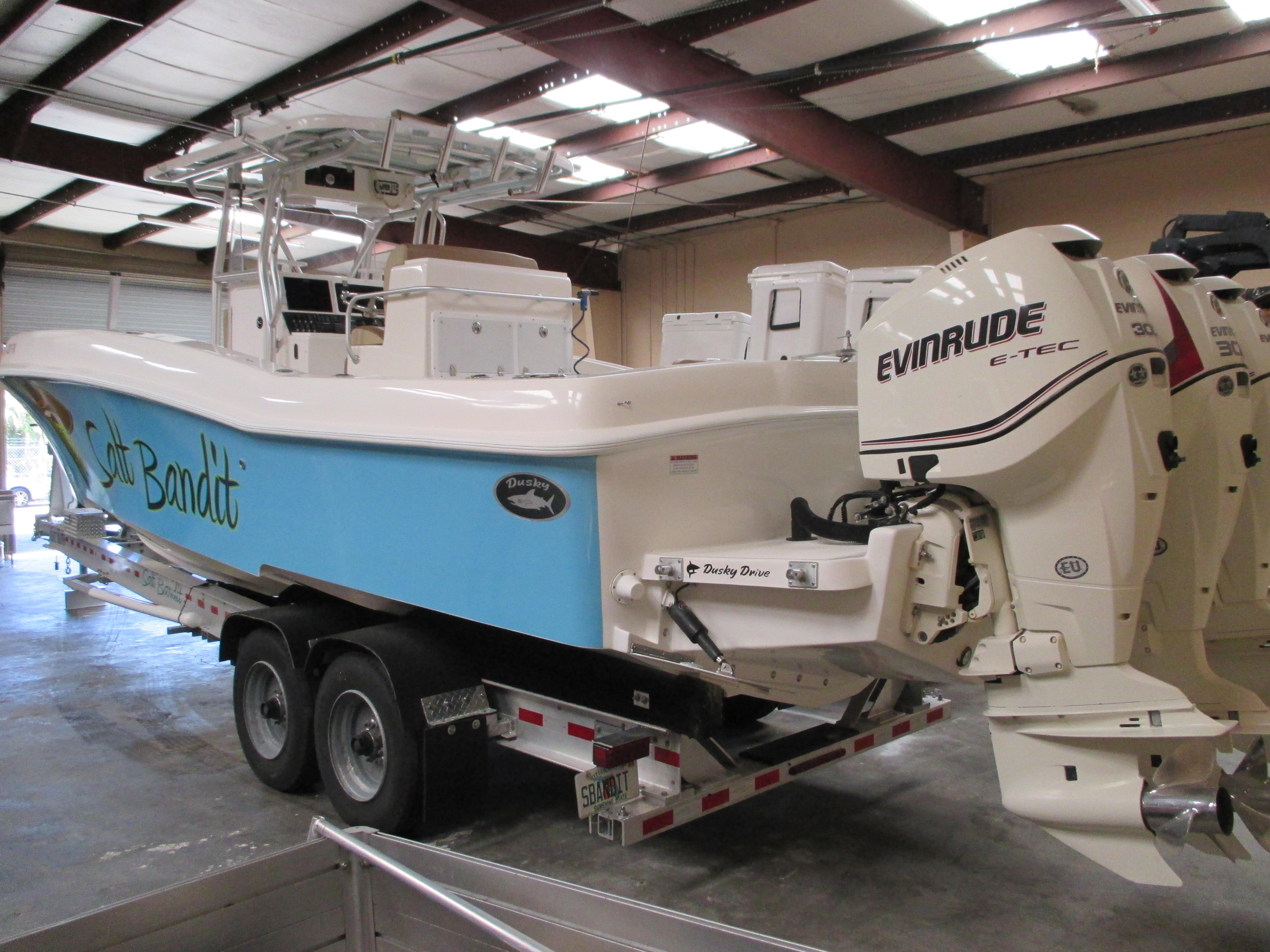 33 Dusky Center Console 2013 HMY Yachts