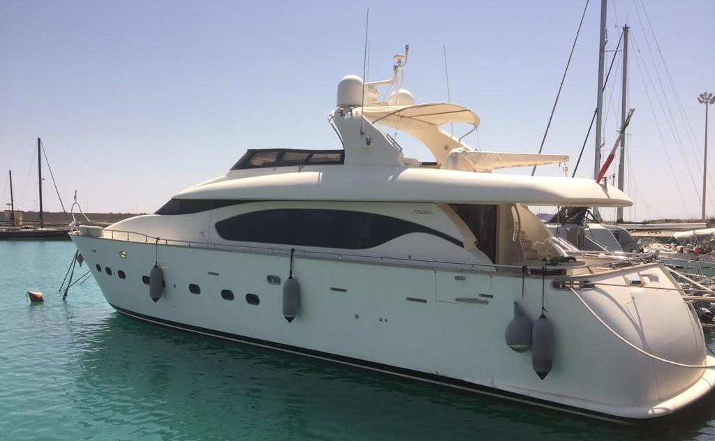 Yacht