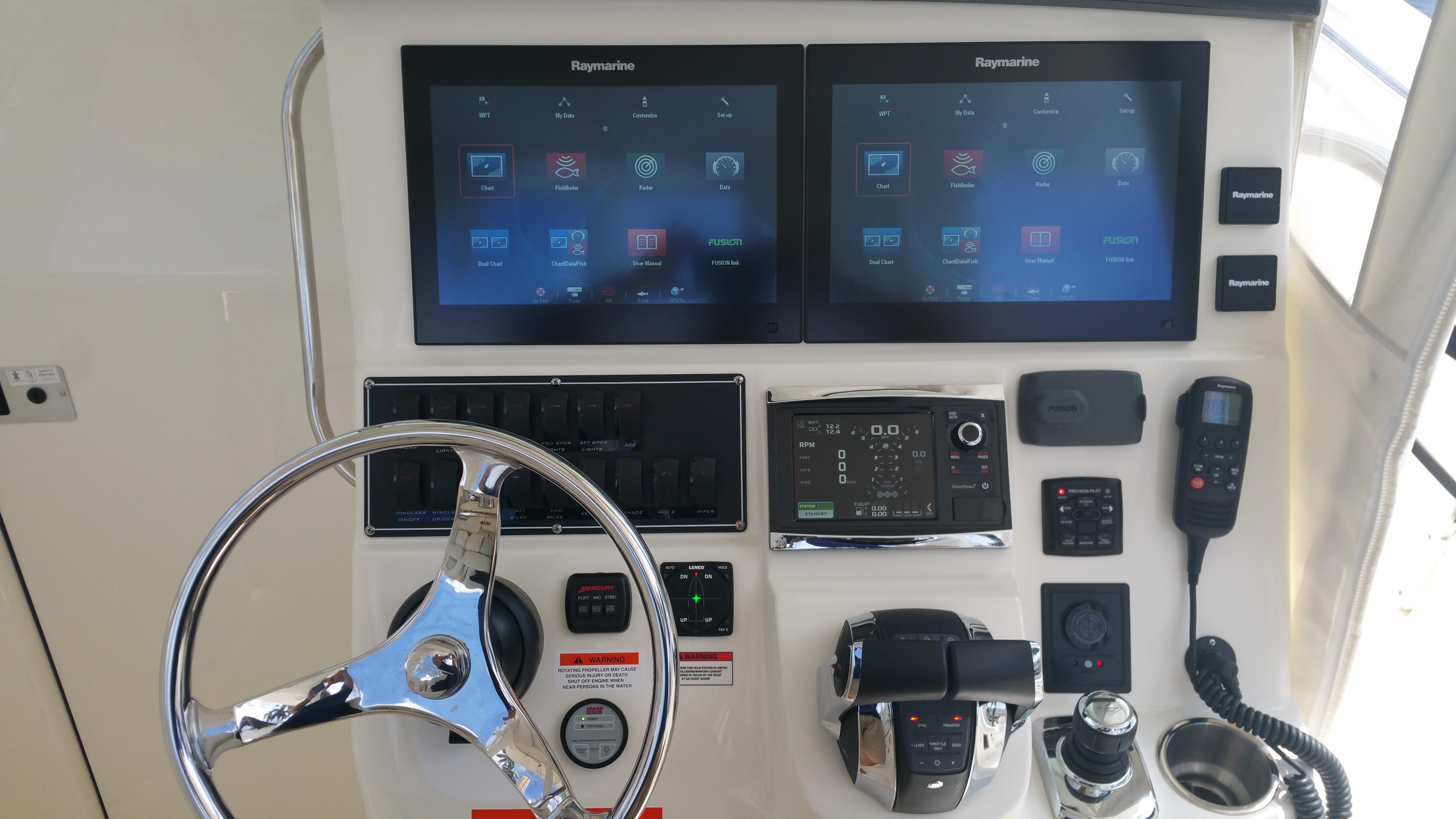 2014 Boston Whaler 370 Outrage