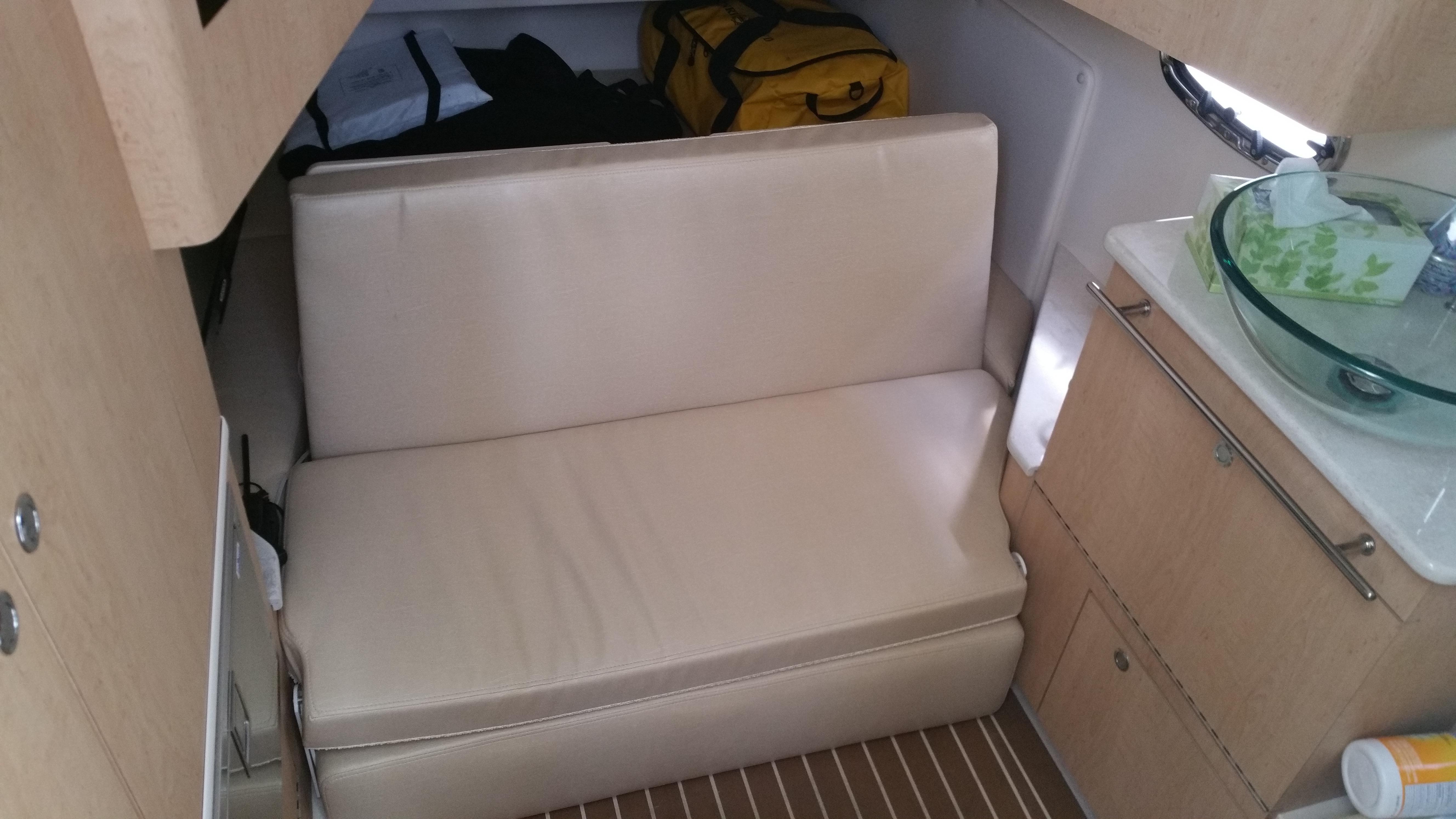 2014 Boston Whaler 370 Outrage