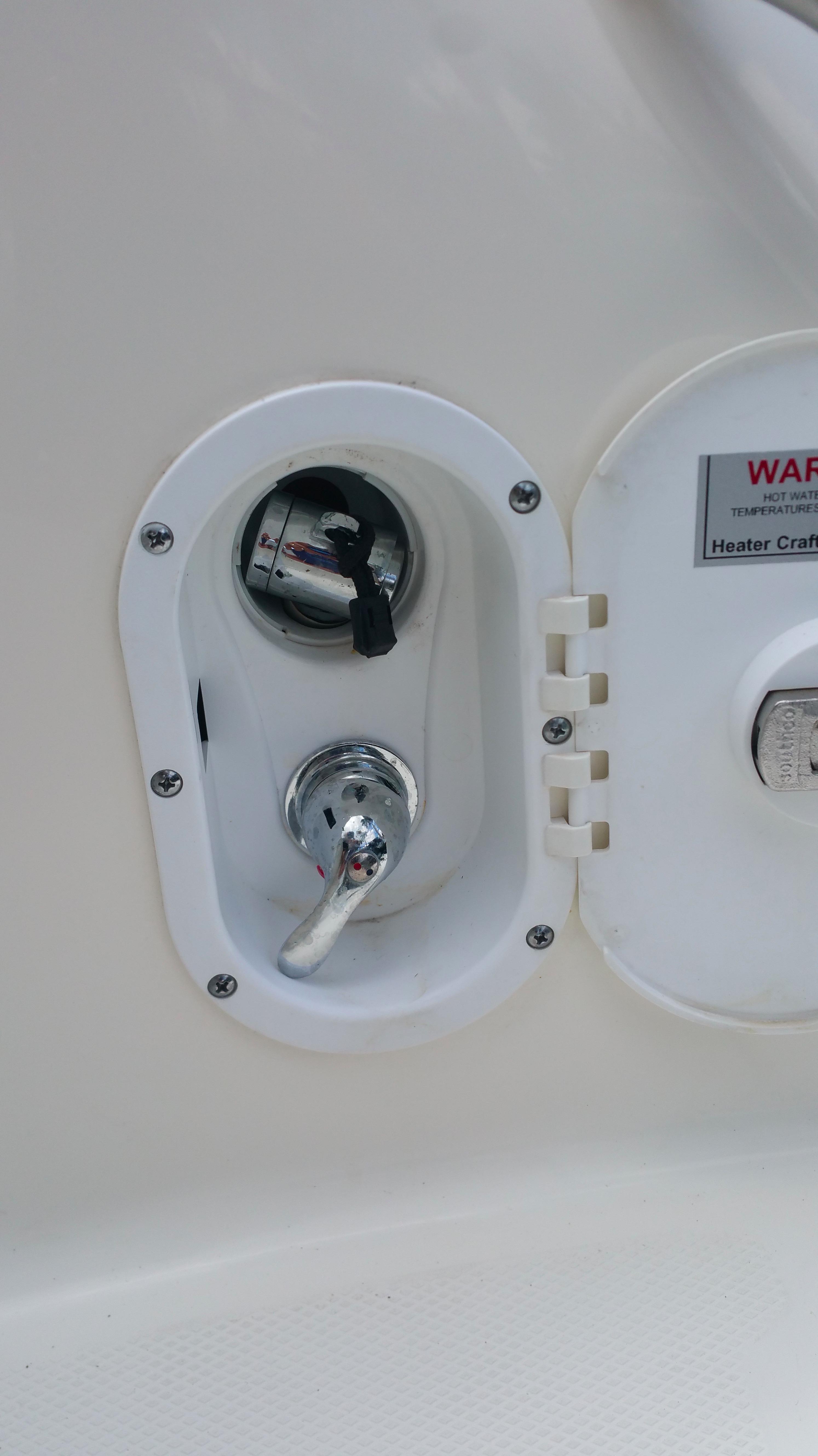 2014 Boston Whaler 370 Outrage