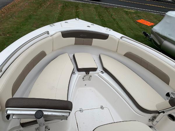 2020 Robalo boat for sale, model of the boat is 222 EXPLORER & Image # 8 of 9