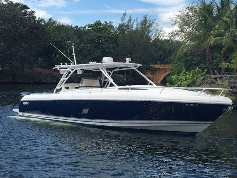 2014 Intrepid 400 Cuddy