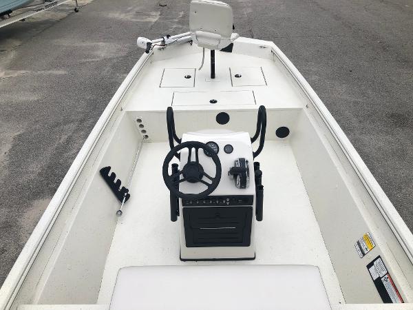 2020 Triton boat for sale, model of the boat is 1862 CC Bay & Image # 9 of 20