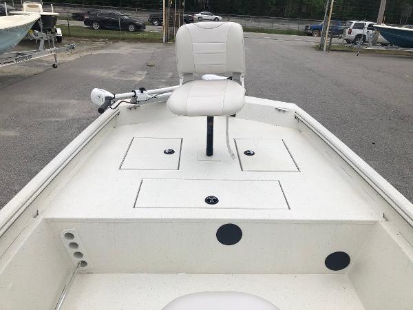 2020 Triton boat for sale, model of the boat is 1862 CC Bay & Image # 12 of 20