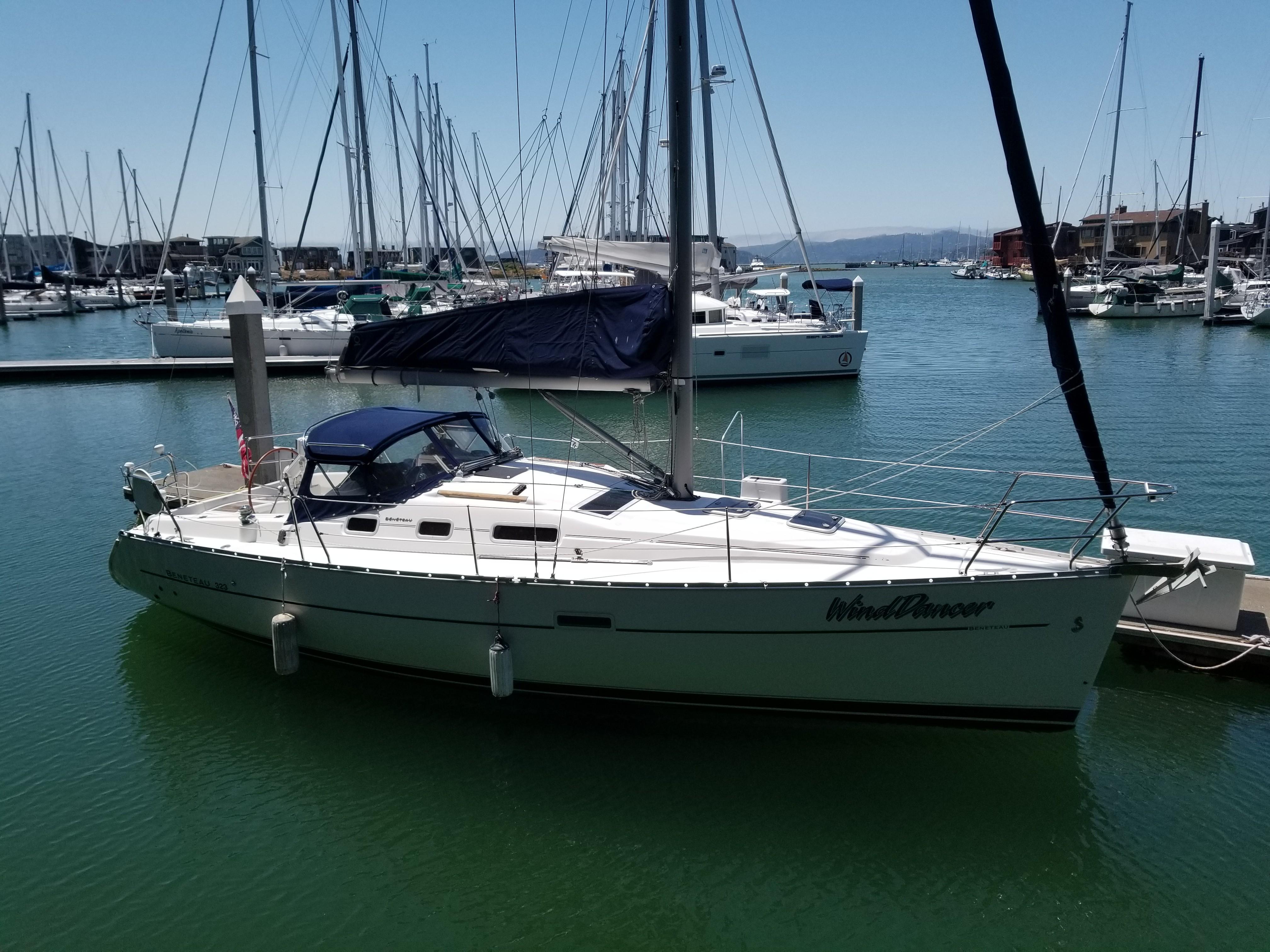 beneteau oceanis 32 sailboatdata