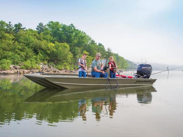 2021 Tracker Boats boat for sale, model of the boat is GRIZZLY® 1860 CC & Image # 1 of 1