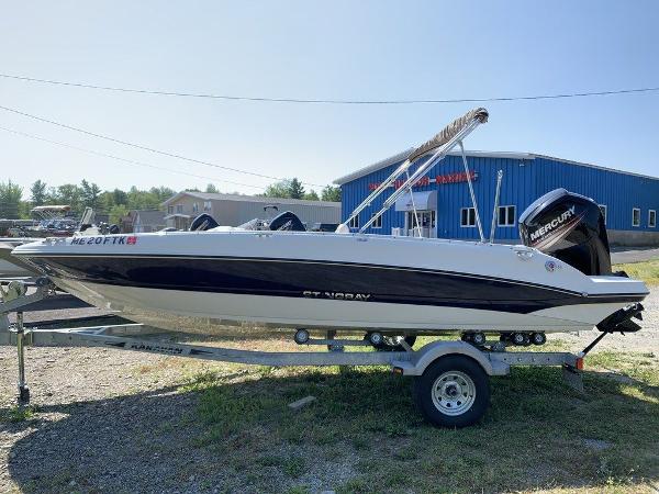 2016 Stingray boat for sale, model of the boat is 18' & Image # 3 of 10