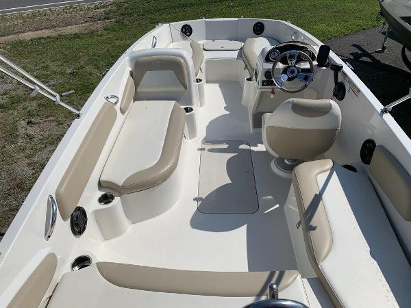 2016 Stingray boat for sale, model of the boat is 18' & Image # 9 of 10