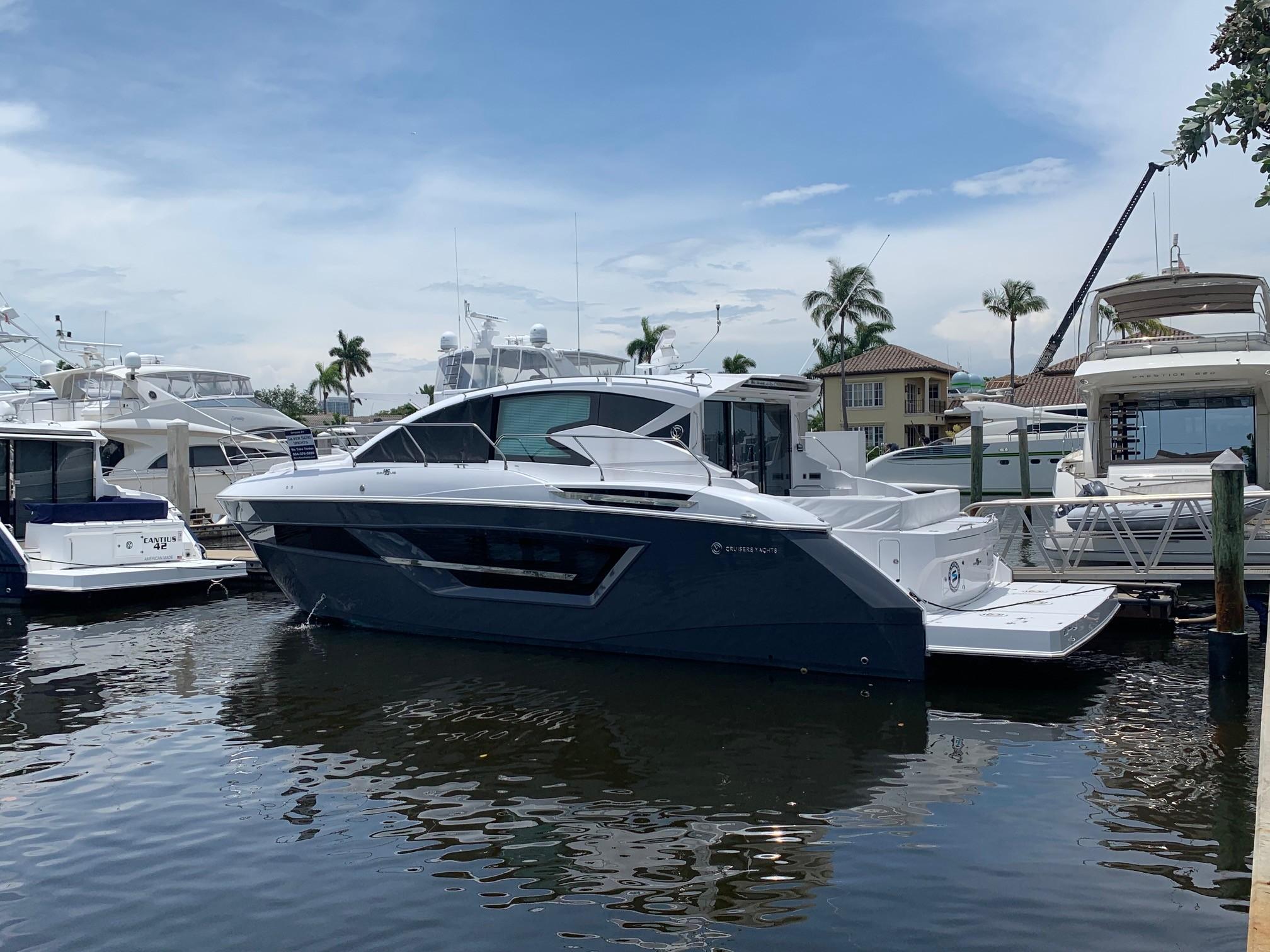 2020 Cruisers Yachts 46 Cantius - Silver Seas Yachts