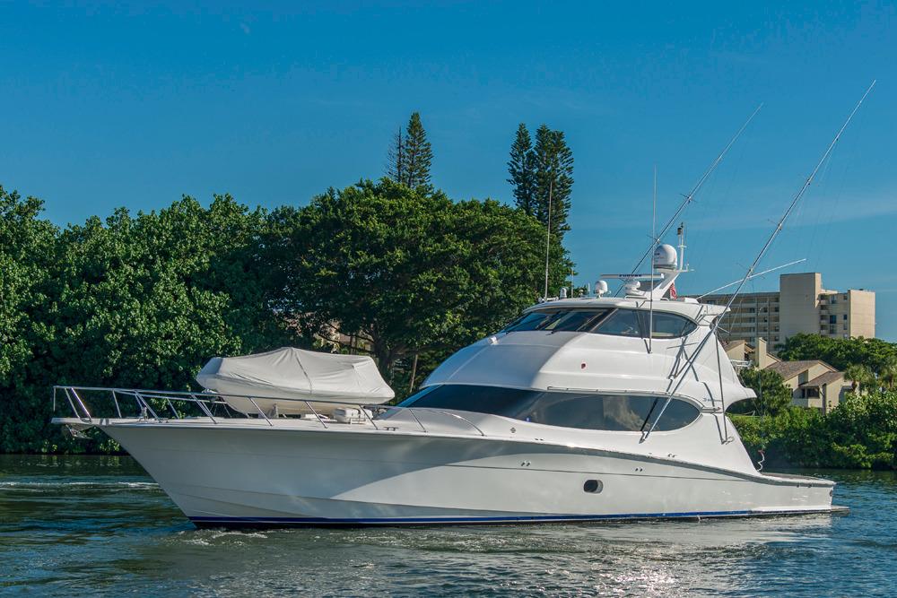 2008 Hatteras 68 Convertible Yacht For Sale in North Palm Beach FL 2008 Hatteras 68 Convertible Yacht For Sale in North Palm Beach FL