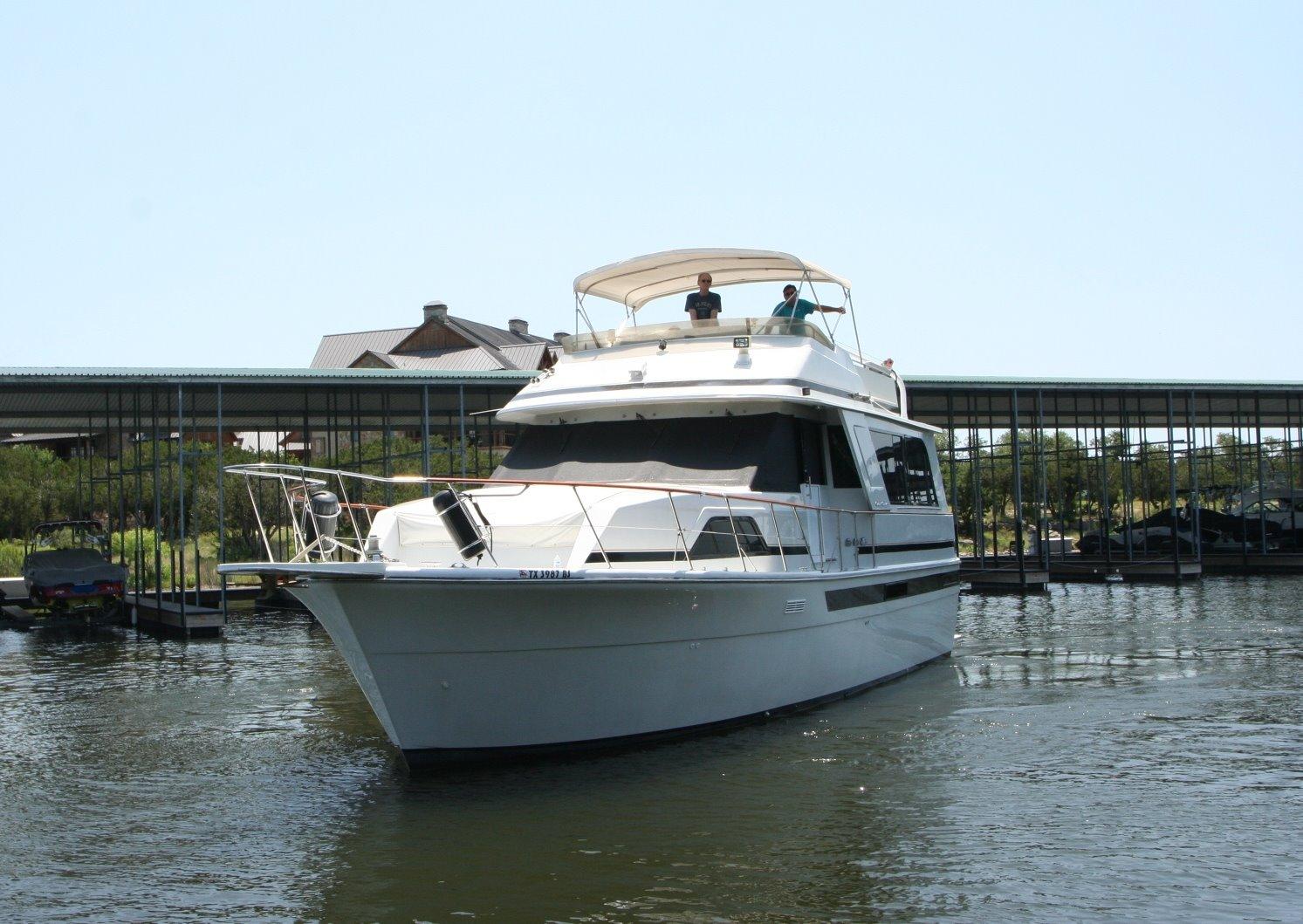 chris craft motor yachts