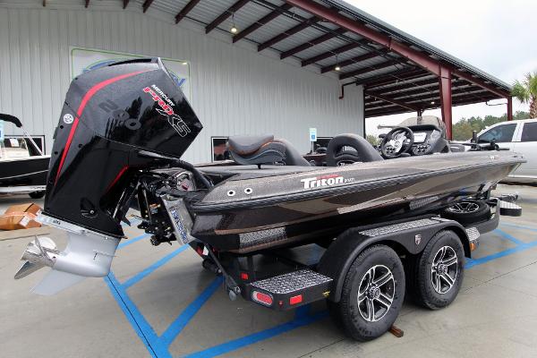2020 Triton boat for sale, model of the boat is 18 TRX & Image # 5 of 21