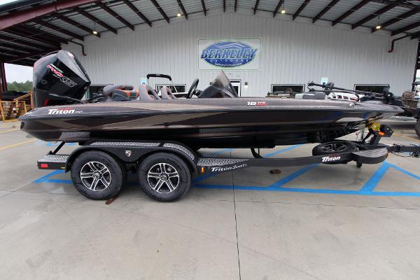 2020 Triton boat for sale, model of the boat is 18 TRX & Image # 3 of 21