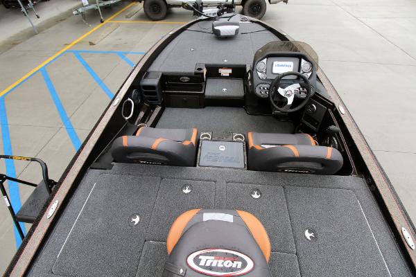 2020 Triton boat for sale, model of the boat is 18 TRX & Image # 9 of 21