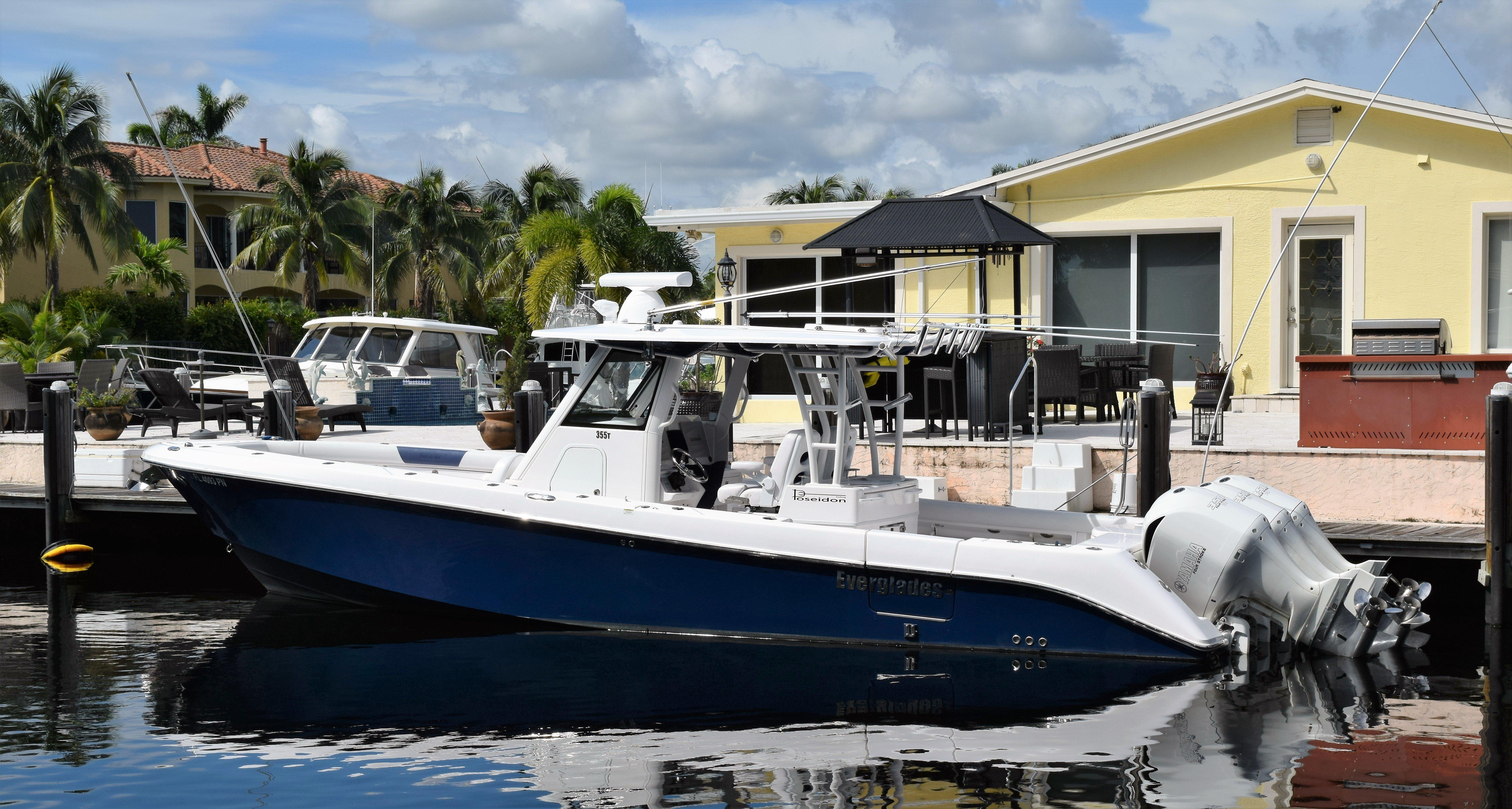 2014 Everglades 355 Center Console