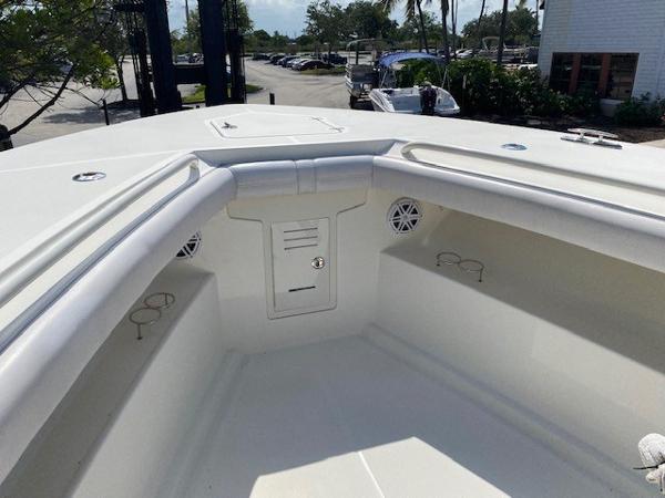2018 Mako boat for sale, model of the boat is 414 CC Sportfish Edition & Image # 21 of 31