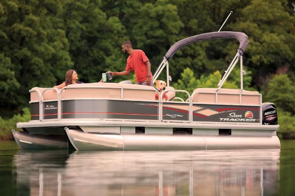 2019 Sun Tracker boat for sale, model of the boat is Party Barge 18 DLX & Image # 4 of 23
