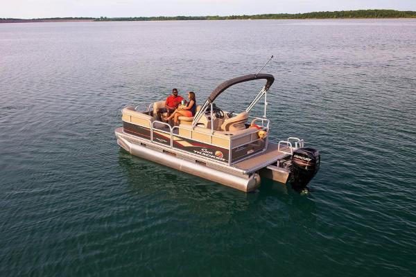 2019 Sun Tracker boat for sale, model of the boat is Party Barge 18 DLX & Image # 7 of 23