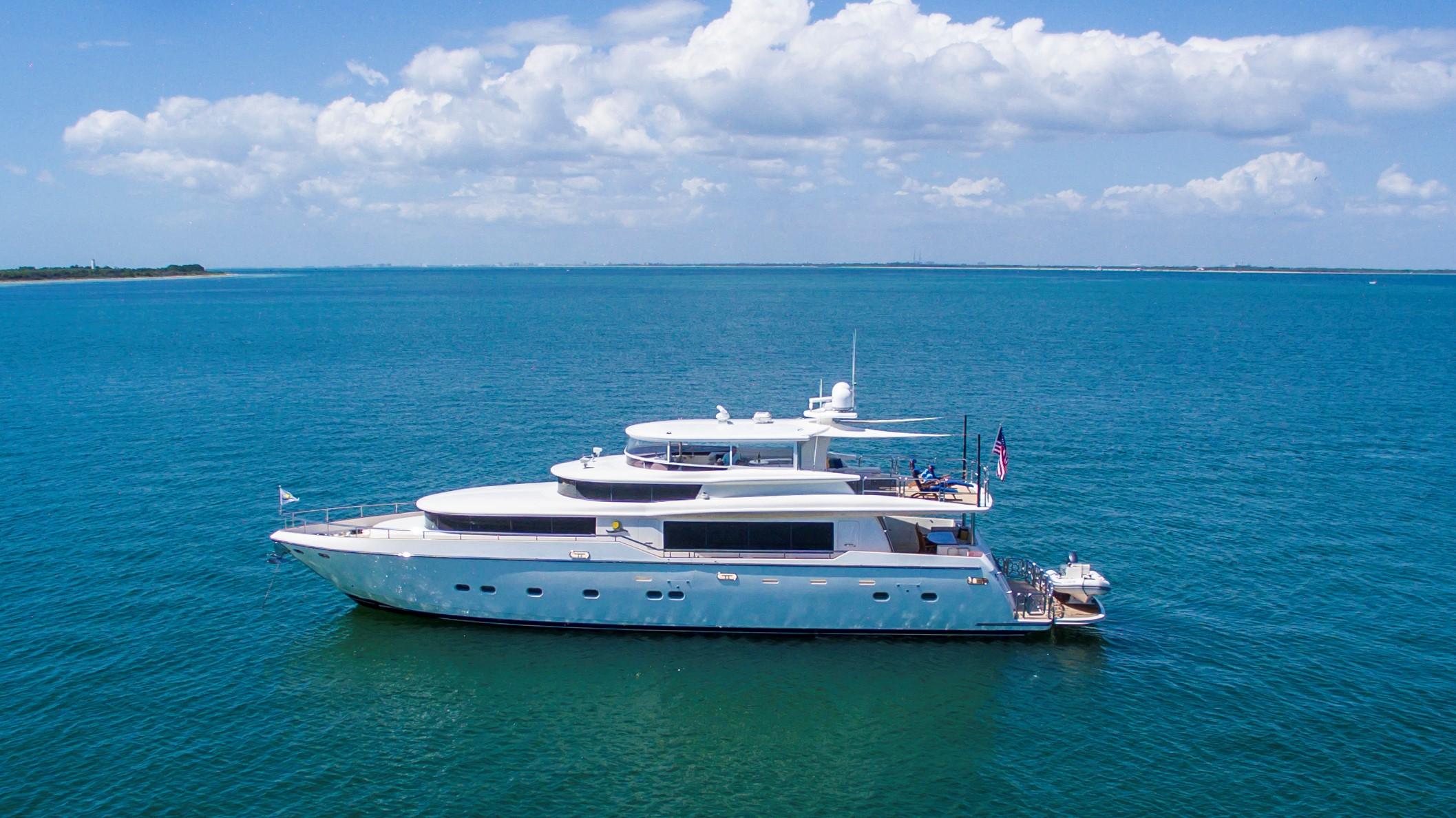 Moon River Johnson 2006 Motor Yacht 87 Yacht for Sale in US