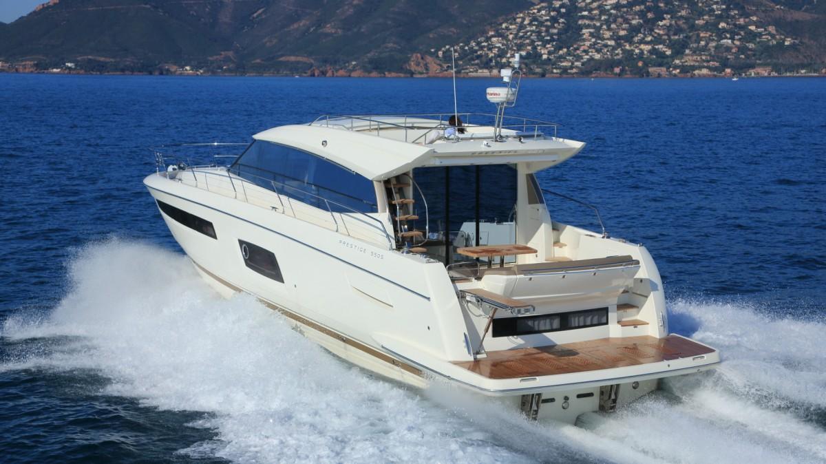 2016 Prestige 550S Coupe' Yacht For Sale in 2016 Prestige 550S Coupe' Yacht For Sale in
