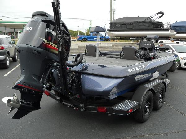 2021 Skeeter boat for sale, model of the boat is ZXR 20 & Image # 2 of 34