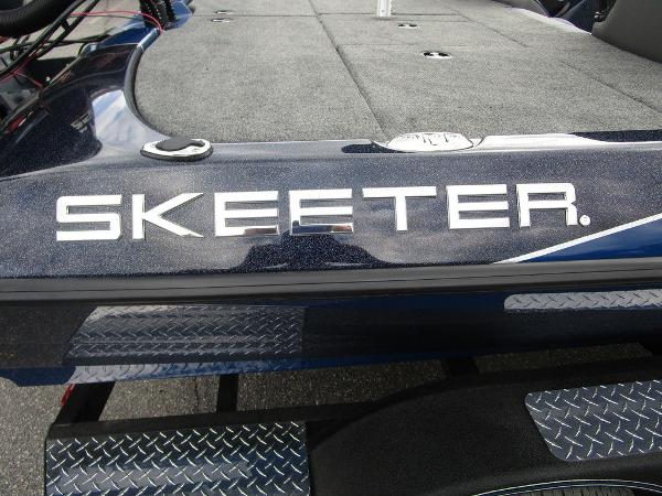 2021 Skeeter boat for sale, model of the boat is ZXR 20 & Image # 8 of 34