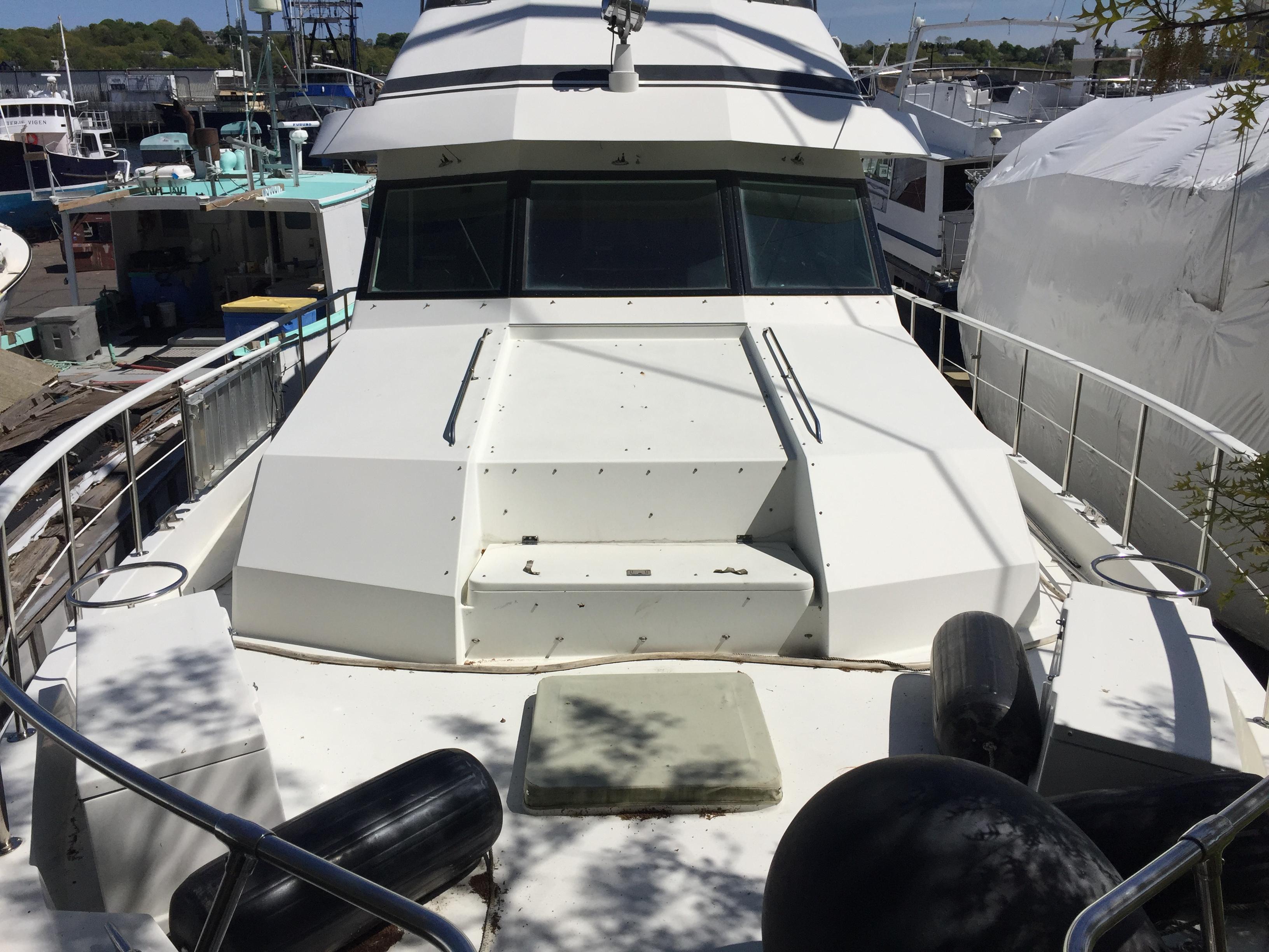 1991 70 hatteras cockpit motor yacht