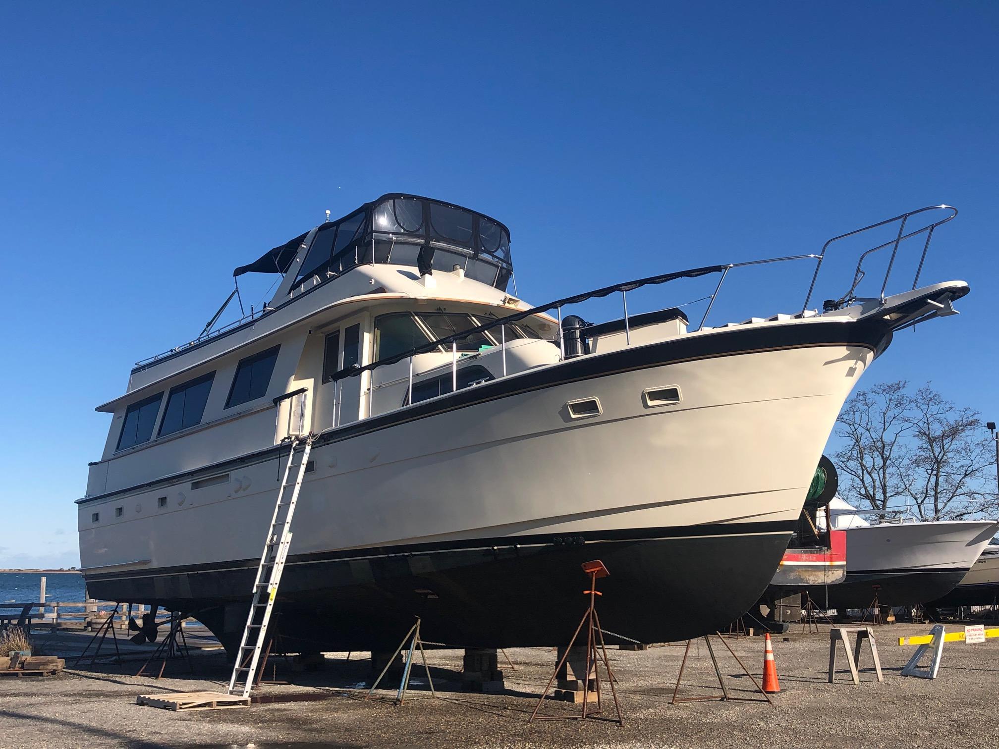 61 foot hatteras motor yacht