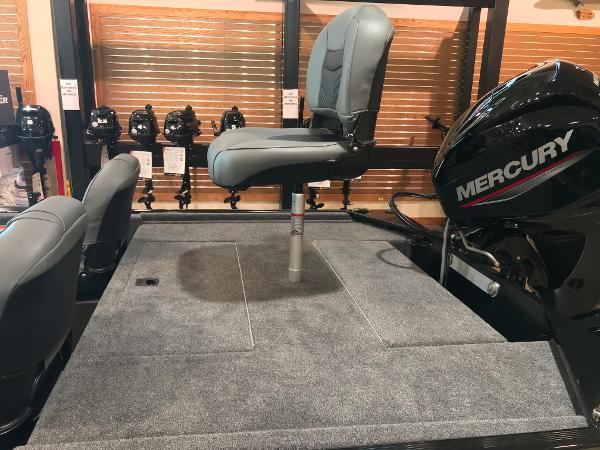 2021 Tracker Boats boat for sale, model of the boat is Bass Tracker Classic XL & Image # 26 of 31