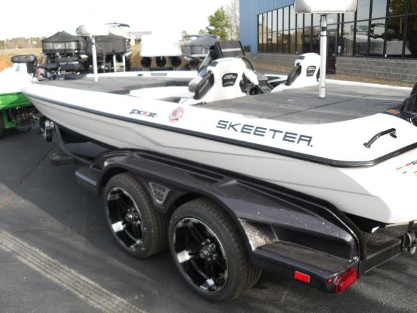 2020 Skeeter boat for sale, model of the boat is FXR20 Limited & Image # 14 of 28