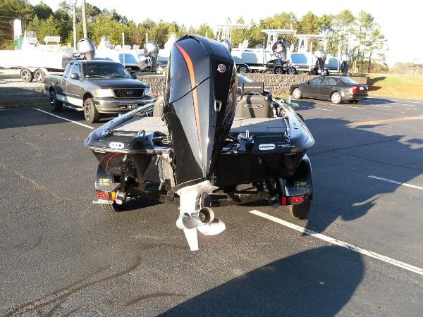 2020 Phoenix boat for sale, model of the boat is 919 ProXP & Image # 18 of 21
