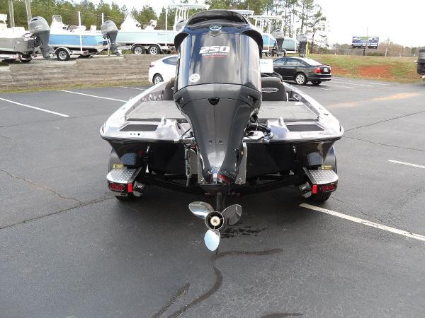 2020 Phoenix boat for sale, model of the boat is 921 ELITE & Image # 14 of 20
